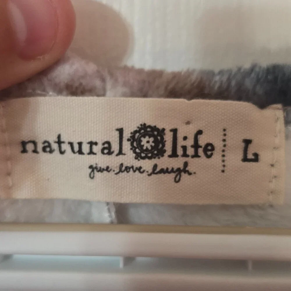 NATURAL LIFE Blue and Cream Pajamas for Ultimate Comfort - Picture 3 of 7